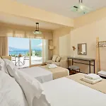 Julie Christie - Pool - Amazing Seaview Vilă