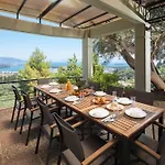 Julie Christie - Pool - Amazing Seaview *