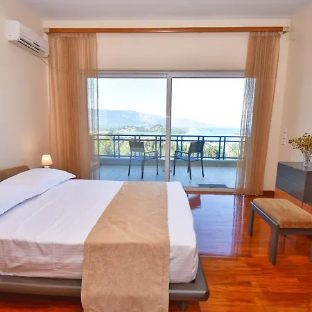Julie Christie - Pool - Amazing Seaview Villa Kontokali