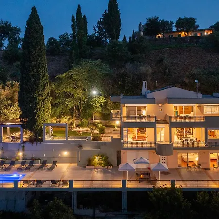 Julie Christie - Pool - Amazing Seaview *