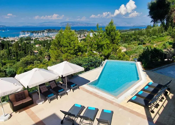 Julie Christie - Pool - Amazing Seaview Villa Kondókali