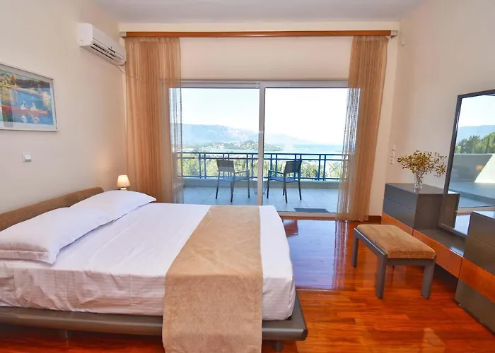 Julie Christie - Pool - Amazing Seaview Villa Kondókali