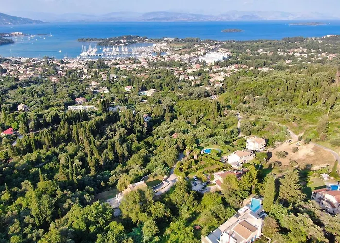 Julie Christie - Pool - Amazing Seaview Villa *