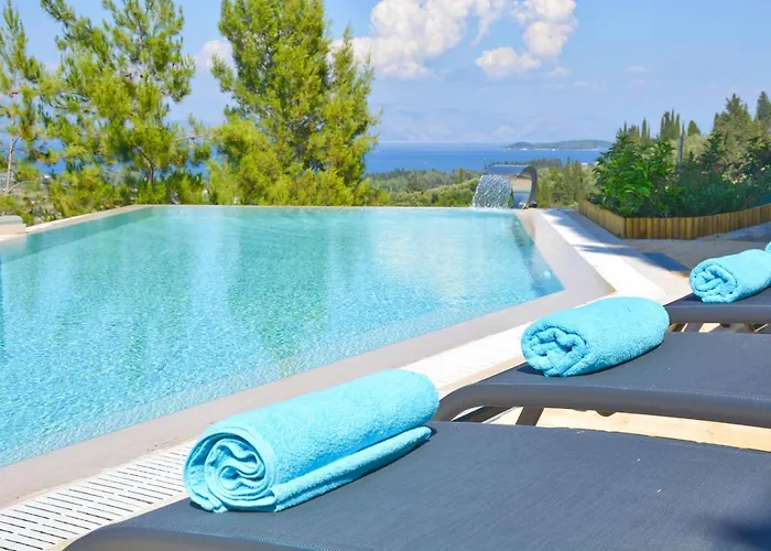 Julie Christie - Pool - Amazing Seaview Villa Kondókali