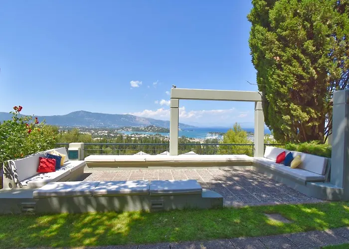Julie Christie - Pool - Amazing Seaview Villa *