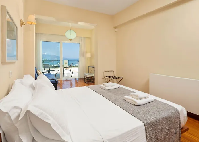 Julie Christie - Pool - Amazing Seaview Villa *
