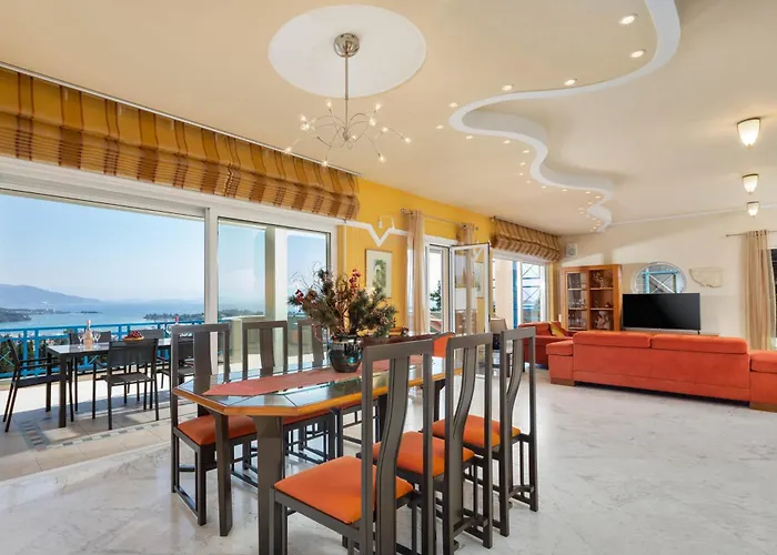 Julie Christie - Pool - Amazing Seaview Villa *