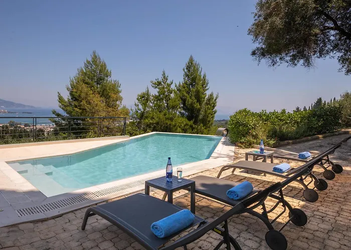 Julie Christie - Pool - Amazing Seaview *