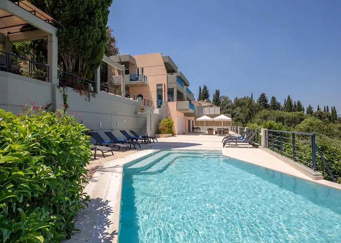 Julie Christie - Pool - Amazing Seaview Villa Kondókali