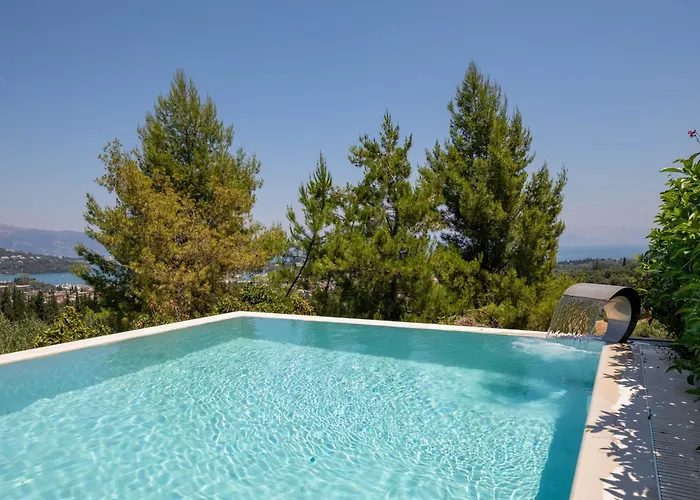Julie Christie - Pool - Amazing Seaview Villa