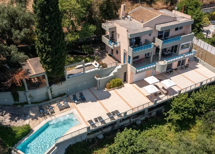 Julie Christie - Pool - Amazing Seaview Villa *