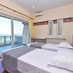 Julie Christie - Pool - Amazing Seaview Vila *