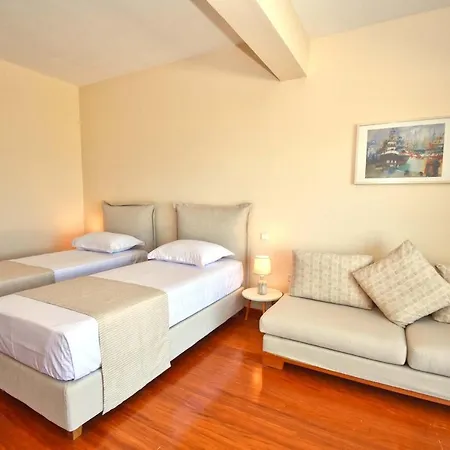 Julie Christie - Pool - Amazing Seaview Willa Kontokali